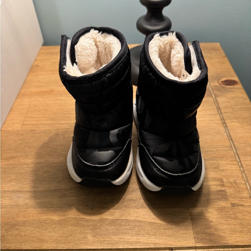 Kids Black Snow Boots